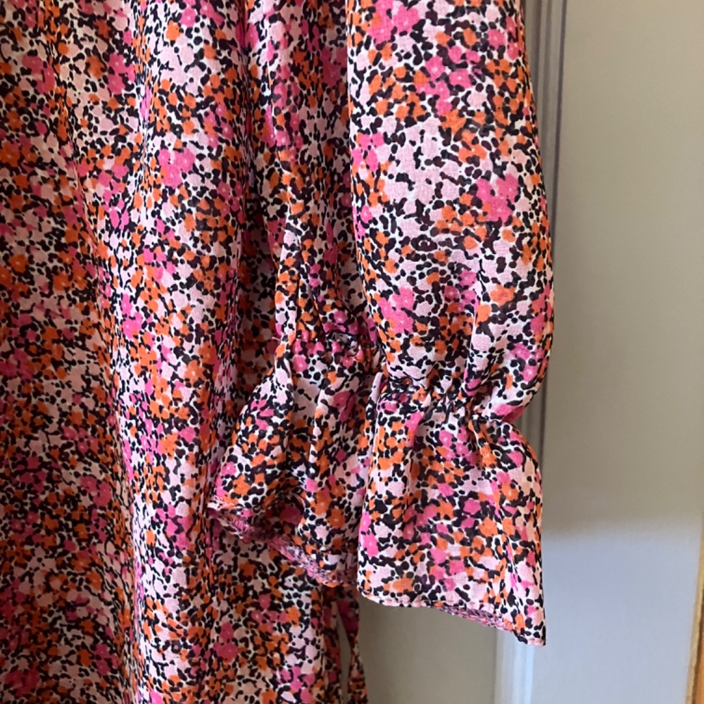 New Look Floral Prairie Maxi Dress – Sheer, Elegant, and Feminine (Size Small) - Picture 3 of 10